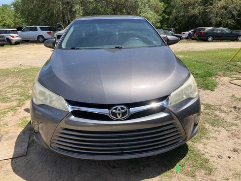 Used 2017 Toyota Camry LE FWD image 1