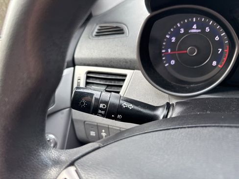 Used 2013 Hyundai Elantra GLS w/ Preferred Pkg image 20