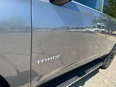 Used 2021 Chevrolet Tahoe LT w/ LT Signature Package AWD/4WD image 13