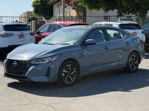 Used 2024 Nissan Sentra SV FWD image 3