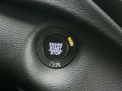 Certified 2021 Jeep Cherokee Limited image 22