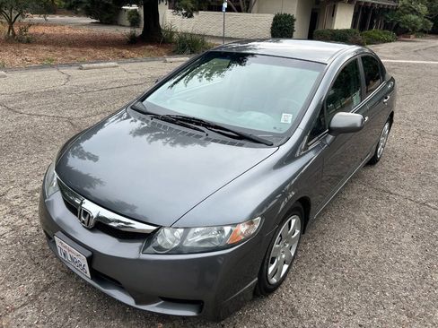 Used 2010 Honda Civic LX image 3