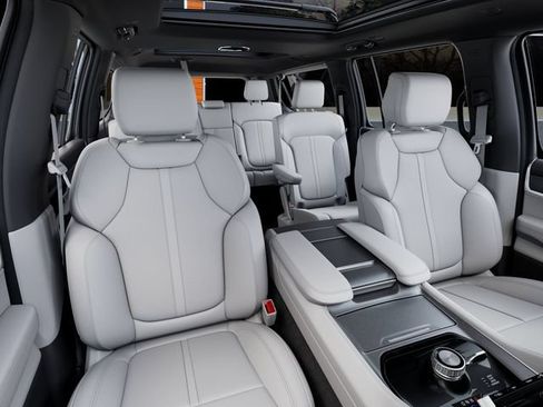 New 2026 Jeep Grand Wagoneer L 4WD w/ Premium Group I image 16