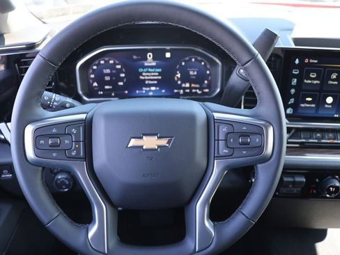 Used 2026 Chevrolet Silverado 1500 LT AWD/4WD image 14