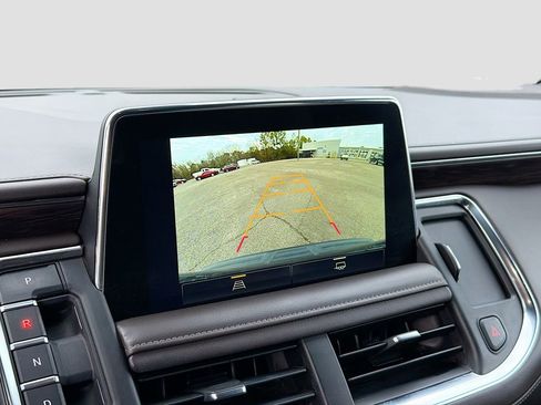 Used 2022 Chevrolet Tahoe Z71 image 13