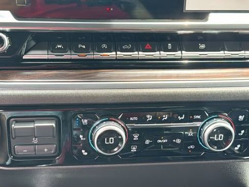 Used 2023 GMC Sierra 1500 SLT w/ SLT Premium Plus Package image 11