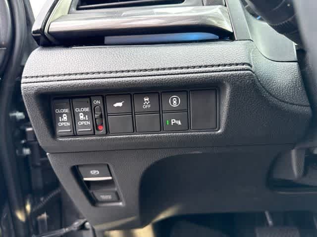 Used 2023 Honda Odyssey Elite image 13