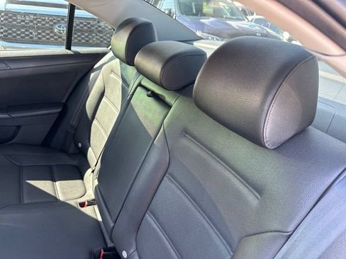 Used 2012 Volkswagen Jetta SE FWD image 15