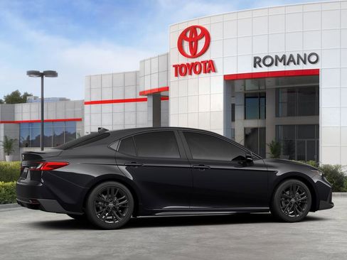 New 2026 Toyota Camry SE FWD image 11