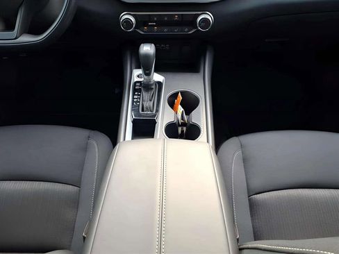 Used 2025 Nissan Altima 2.5 S image 11