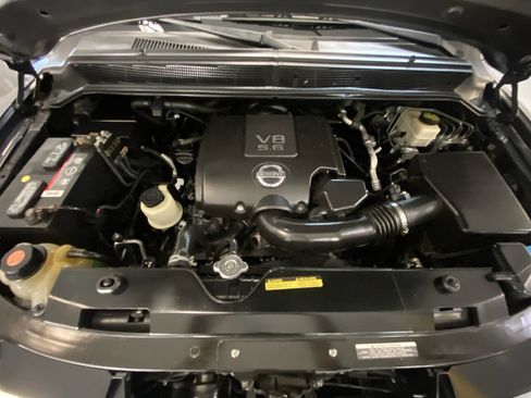 Used 2015 Nissan Titan SV w/ SV Value Truck Package image 22