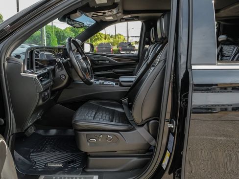 Used 2021 Cadillac Escalade ESV Premium Luxury Platinum AWD/4WD image 38