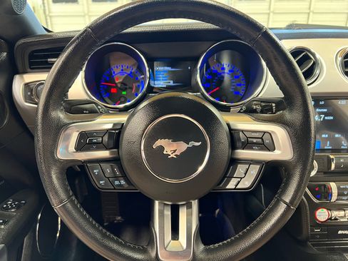 Used 2016 Ford Mustang GT Premium image 14