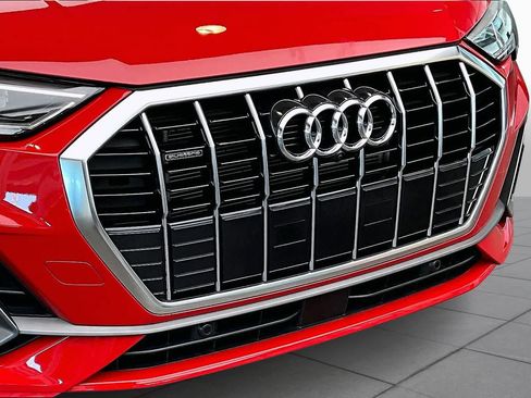 Certified 2025 Audi Q3 2.0T Premium Plus w/ Premium Plus Package AWD/4WD image 32