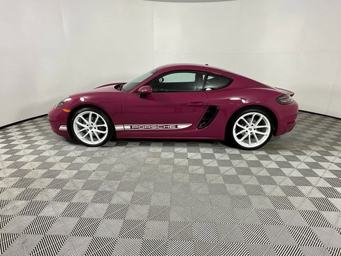 Used 2024 Porsche 718 Cayman image 2