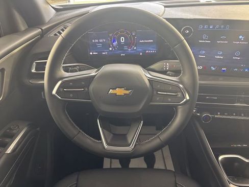 New 2026 Chevrolet Traverse LT w/ Sun and Wheel Package AWD/4WD image 11
