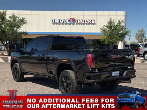 Used 2024 GMC Sierra 2500 AT4 w/ AT4 Premium Plus Package image 7