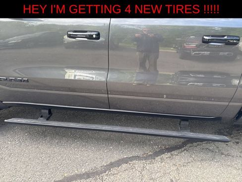Used 2023 RAM 1500 Laramie AWD/4WD image 11
