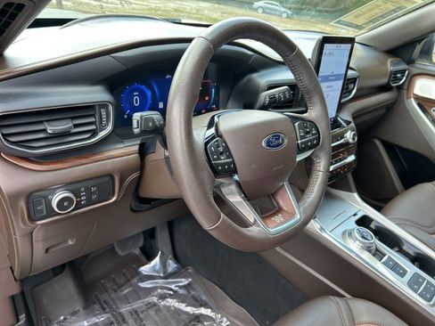 Used 2022 Ford Explorer King Ranch image 22
