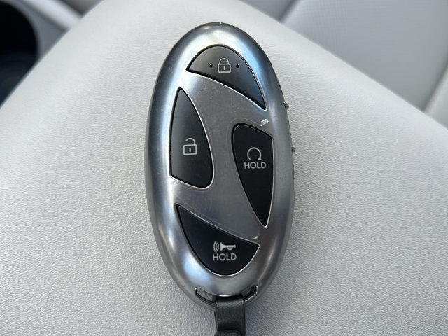 Certified 2025 Hyundai Kona Limited FWD image 33