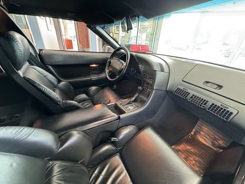 Used 1991 Chevrolet Corvette Coupe RWD image 19