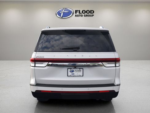 Used 2024 Lincoln Navigator L Reserve image 5
