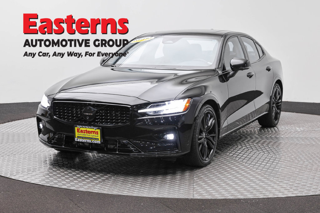 Used 2024 Volvo S60 B5 Plus FWD image 1