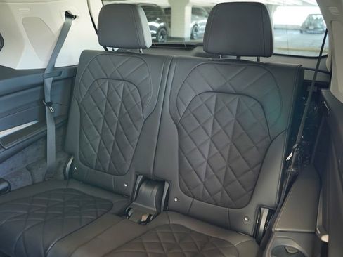 New 2026 BMW X7 xDrive40i w/ Premium Package image 21