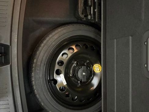 Used 2023 Buick Encore GX Select AWD/4WD image 13