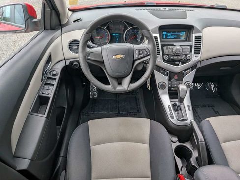Used 2016 Chevrolet Cruze LS FWD image 15