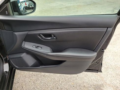 Used 2025 Nissan Sentra S FWD image 9