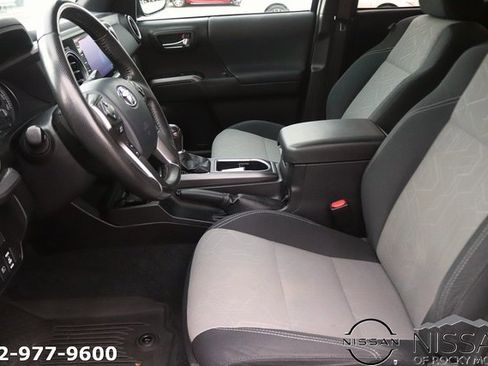 Used 2020 Toyota Tacoma TRD Sport image 14