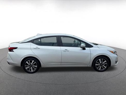 Used 2025 Nissan Versa SV FWD image 15