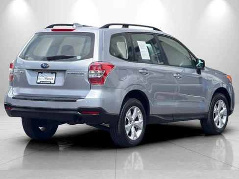 Used 2016 Subaru Forester 2.5i w/ Alloy Wheel Package AWD/4WD image 2