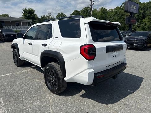 Used 2026 Toyota 4Runner SR5 RWD image 5