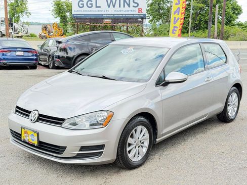 Used 2015 Volkswagen Golf S FWD image 8