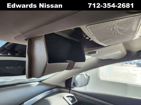 Used 2023 Nissan Murano S image 32