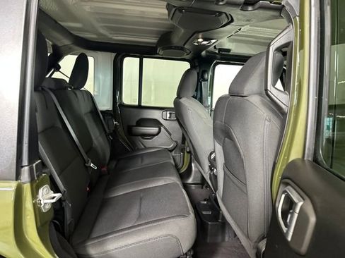 Used 2023 Jeep Wrangler Unlimited w/ Cold Weather Group image 27