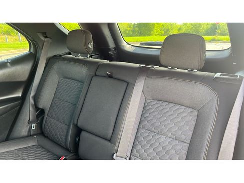 Used 2018 Chevrolet Equinox LT FWD image 33