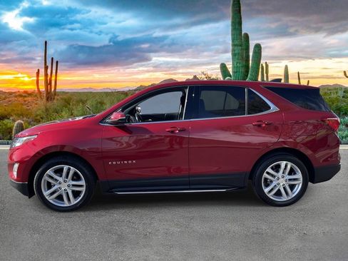 Used 2019 Chevrolet Equinox LT w/ Lights and Bright Package FWD image 6