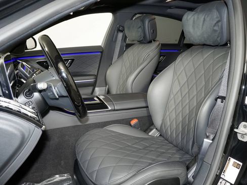 Used 2025 Mercedes-Benz S 580 4MATIC Sedan image 13