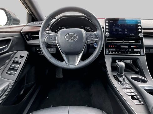 Used 2021 Toyota Avalon XLE w/ Moonroof Package FWD image 6