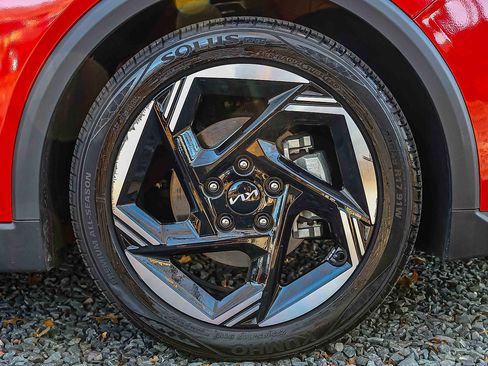 Certified 2025 Kia K4 EX image 26