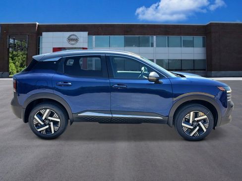 New 2026 Nissan Kicks SV w/ SV Premium Package FWD image 7