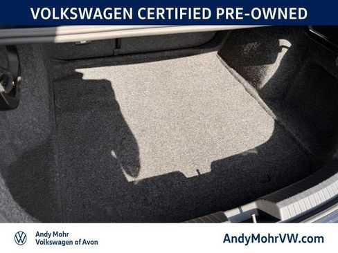 Used 2024 Volkswagen Jetta SE FWD image 10