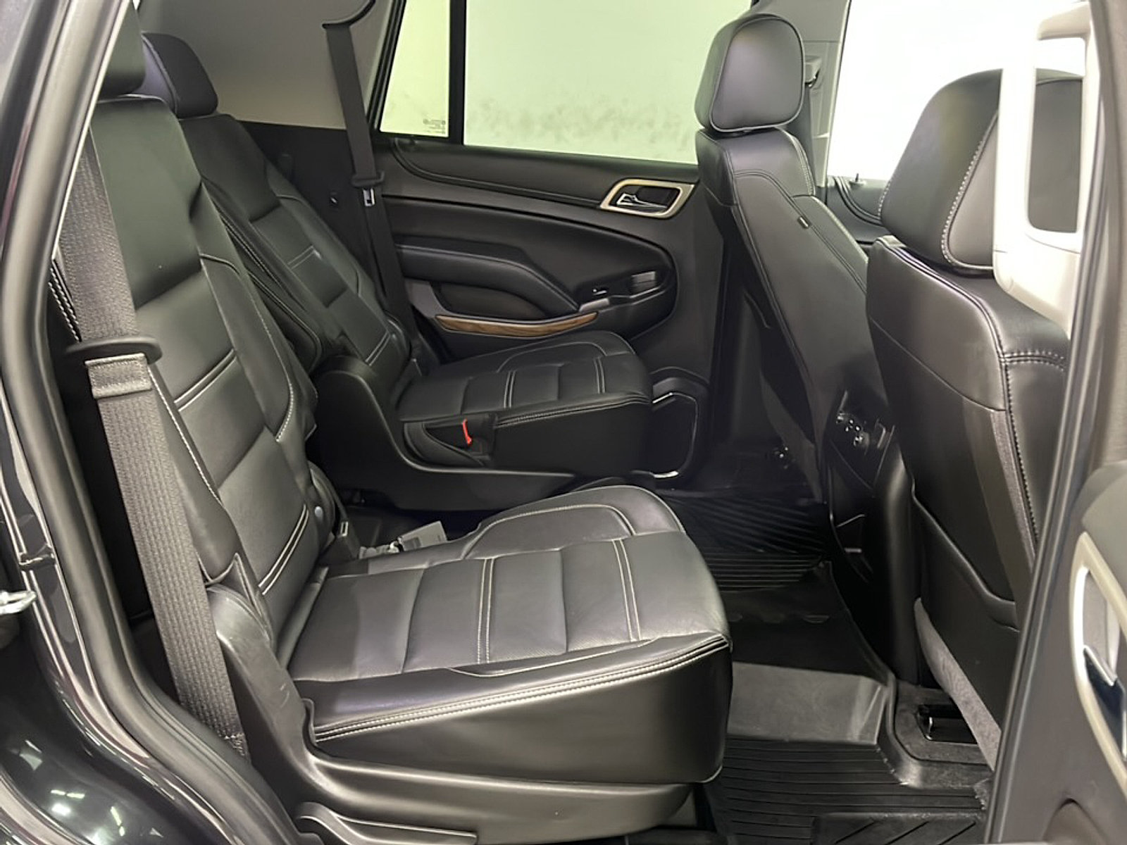 Used 2020 GMC Yukon Denali w/ Denali Premium Package AWD/4WD image 20