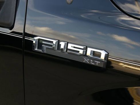 Used 2018 Ford F150 XLT w/ Equipment Group 302A Luxury image 9