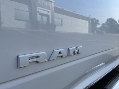 Used 2022 RAM 2500 Tradesman w/ Chrome Appearance Group image 22