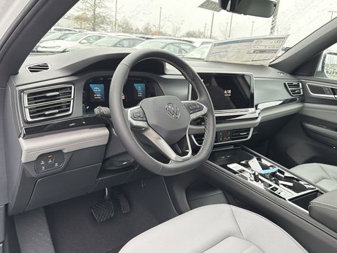 New 2026 Volkswagen Atlas Cross Sport SEL AWD/4WD image 10
