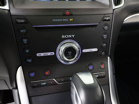 Used 2017 Ford Edge Titanium w/ Equipment Group 301A AWD/4WD image 36